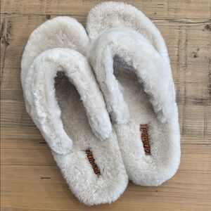 OluKai Plush Slippers
